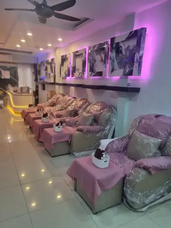 168 Massage: foot massage chairs