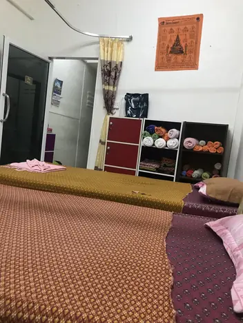 Lucy Massage: treatment room