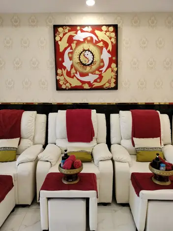 Nattaya Massage: foot massage chairs