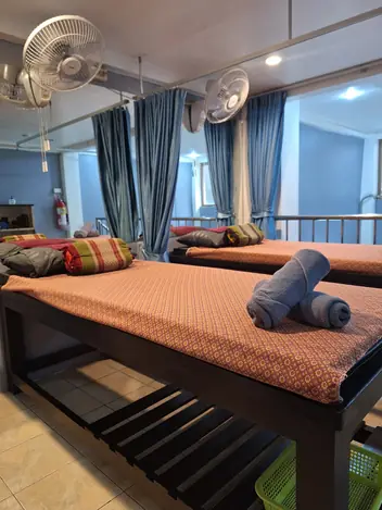 Nichawarin Health Massage: treatment room