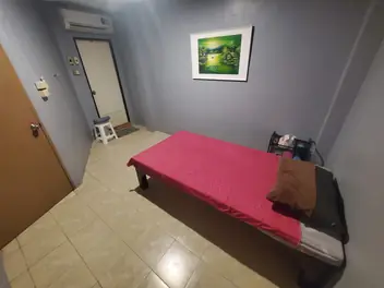 Nichawarin Health Massage: treatment room